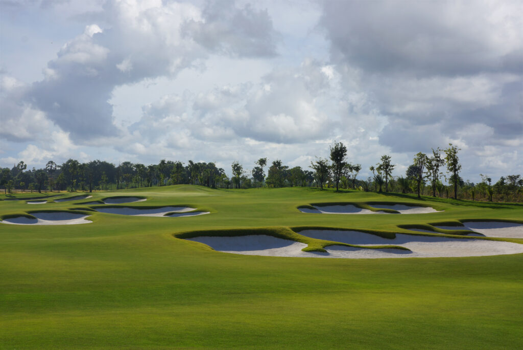 Phnom Penh Golf & Cultural Experience