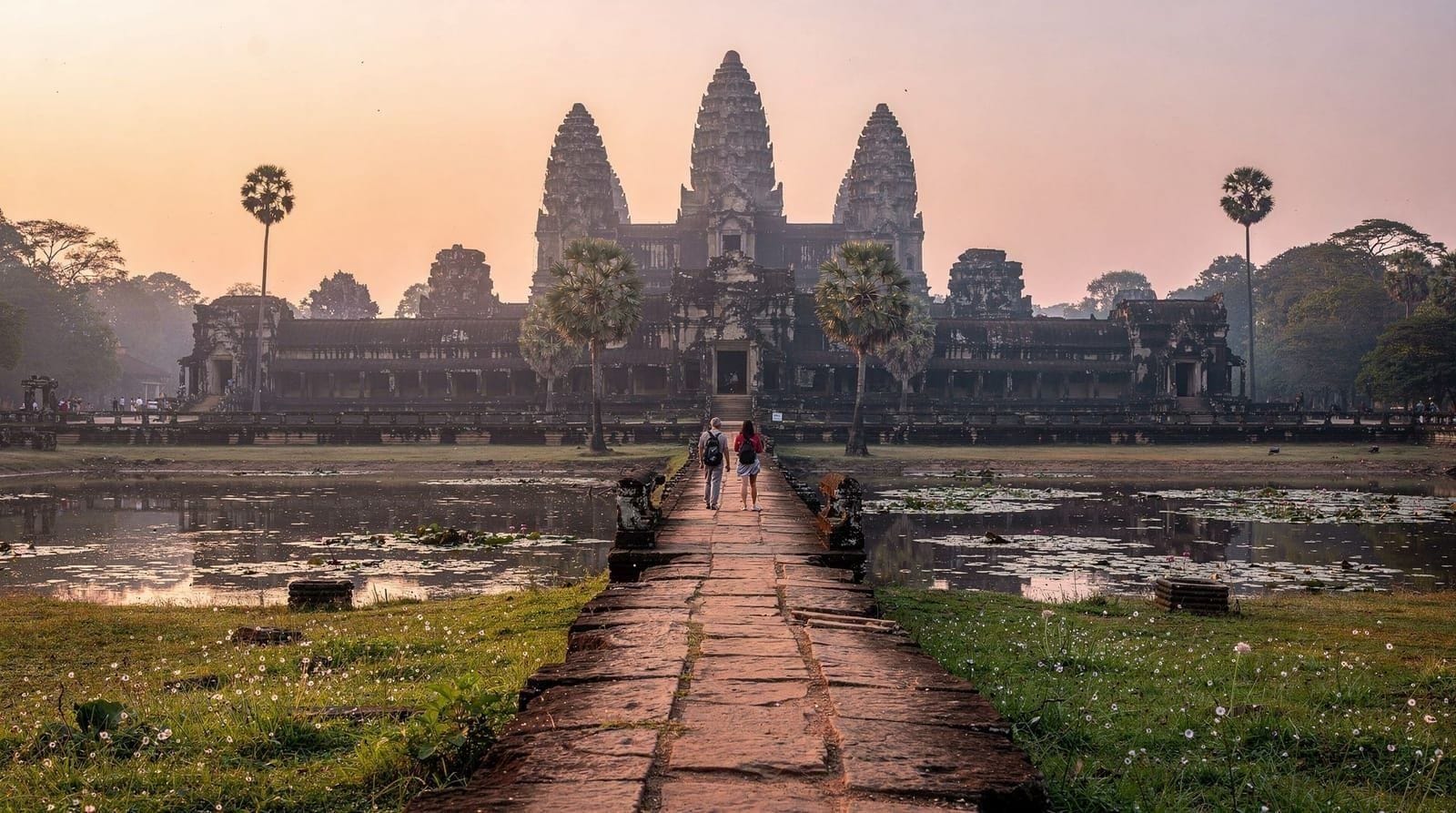 Read more about the article Golf in Siem Reap: Play Golf and Discover the Wonders of Angkor