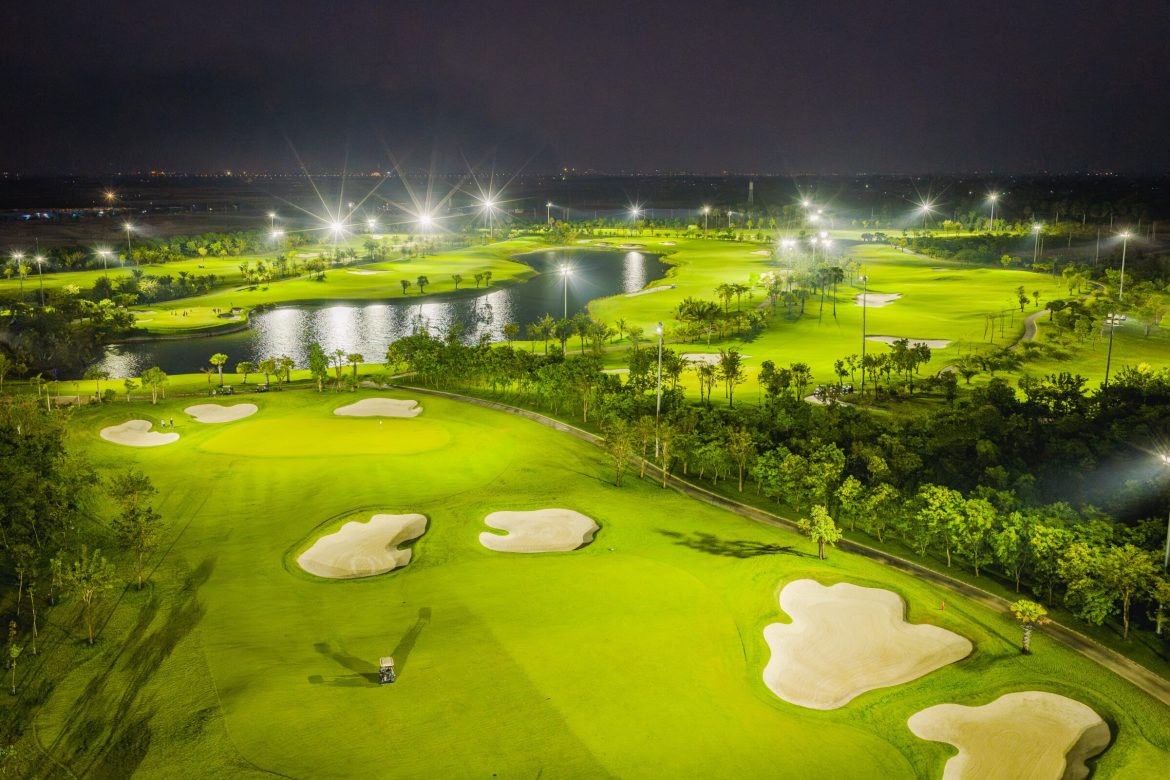 cambodiagolfdeal_chhun_on_lake_course7